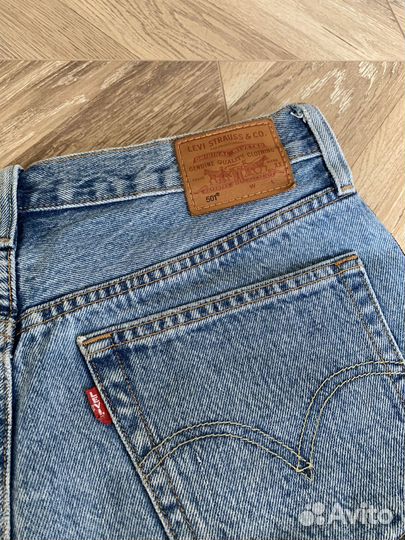 Женские шорты levis 501