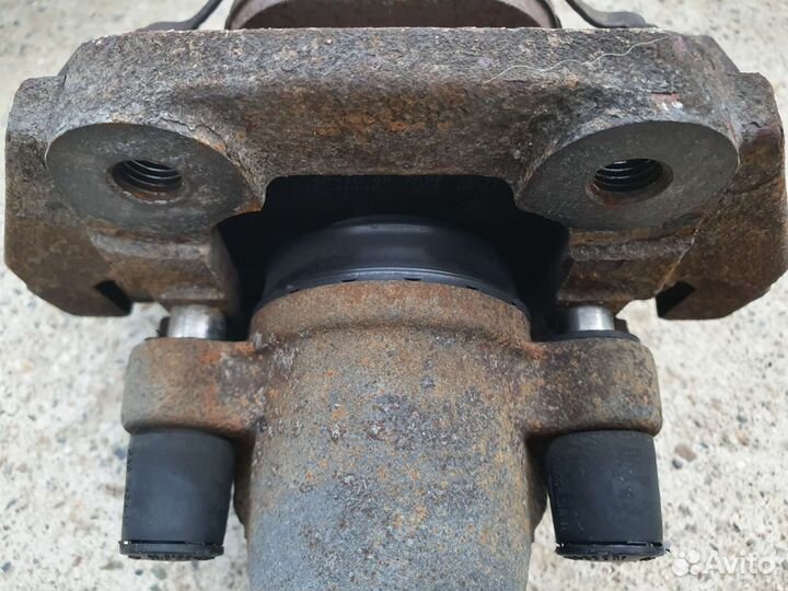 Суппорт задний левый и правый BMW E60 E63 E65