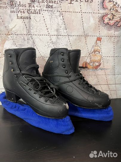 Фигурные коньки risport royal pro 250