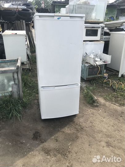 Холодильник Бирюса