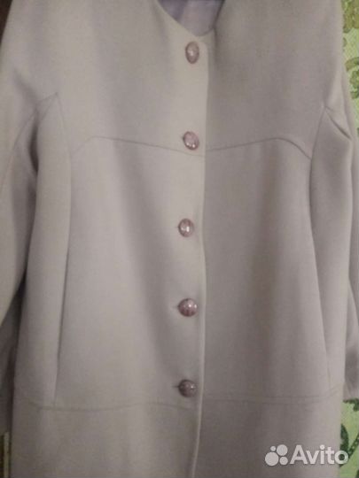 Пальто женское демисезонное56р