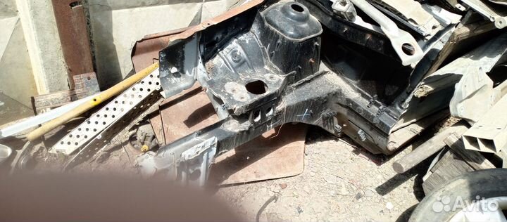 Полу четвертина на Renault duster