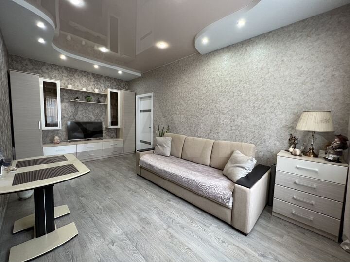 2-к. квартира, 47 м², 1/3 эт.