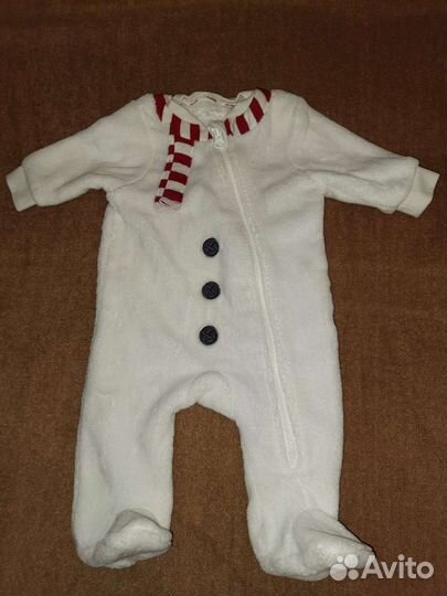 Костюмчики на деток до года