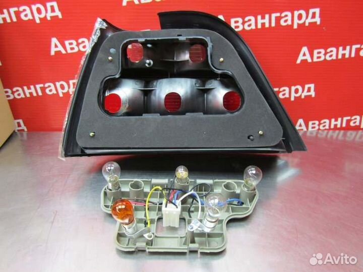Фонарь правый Daewoo Nexia N100 1994-2008