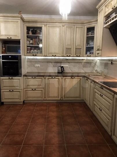 Дом 187 м² на участке 7,7 сот.