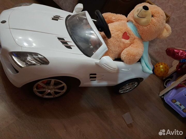 Детский автомобиль на аккумуляторе