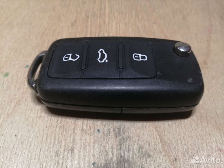 3TO 837 202 L Skoda чип ключ 3 кнопки 434 MHz