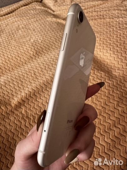 iPhone Xr, 64 ГБ