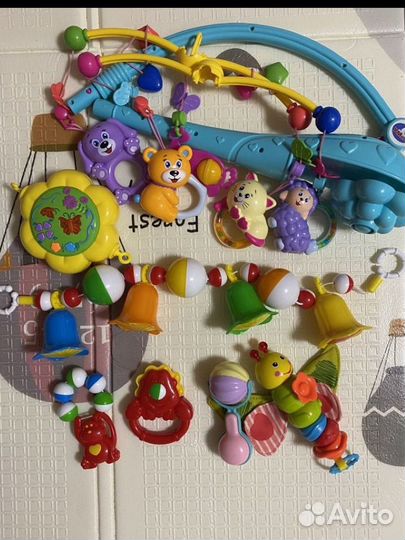 Мобиль + погремушки