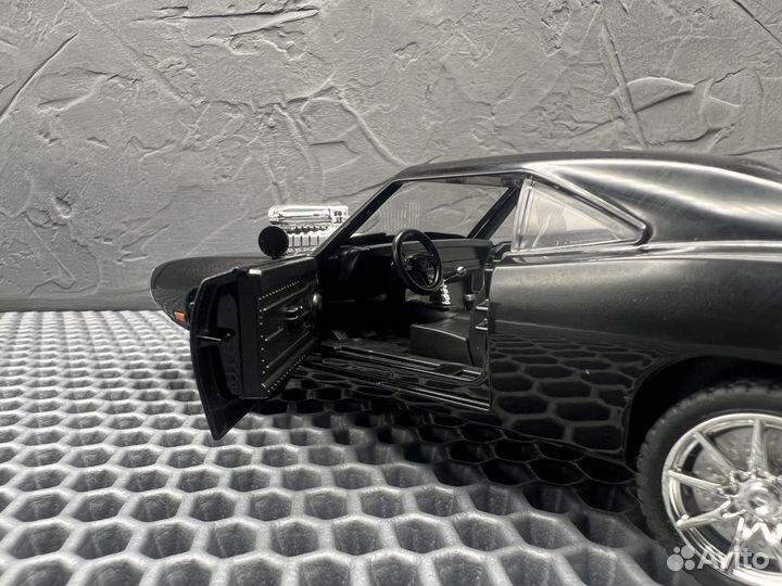 Модель автомобиля Dodge Charger