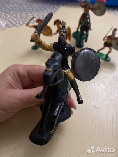 Пластмассовые крашеные солдатики