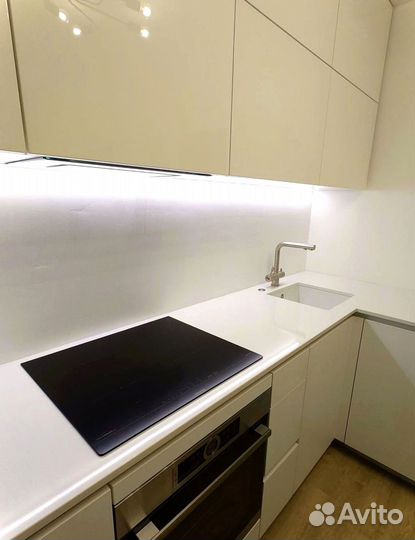 Кухонный гарнитур угловой