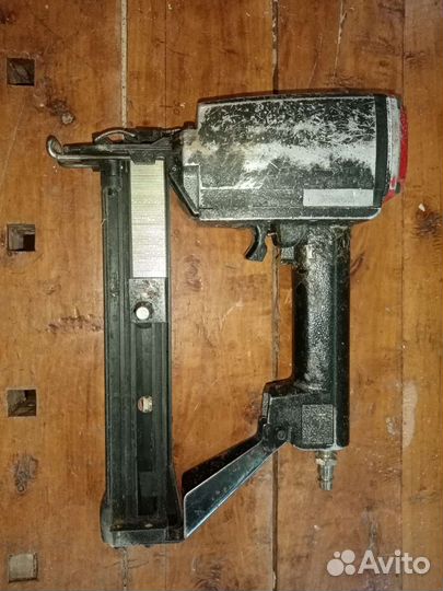 Скобозабивной степлер Senco пневматический