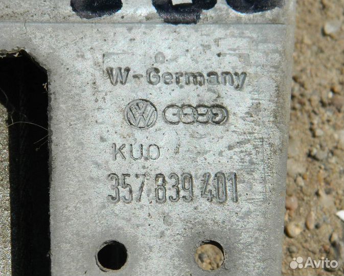 Стеклоподъемник задний левый VW Passat B3