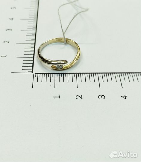 Золотое кольцо с фианитом (19050)