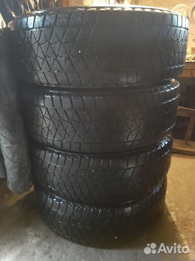 Bridgestone Blizzak DM-V2 215/65 R16 98S