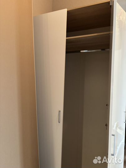 Шкаф распашной бу белый