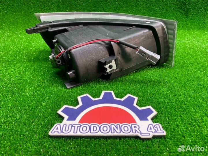 Фара противотуманная передняя левая Lexus Gx470