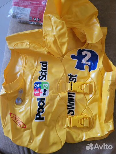 Жилет для плавания