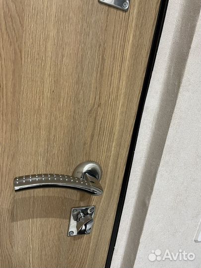 Дверь входная железная бу от застройщика