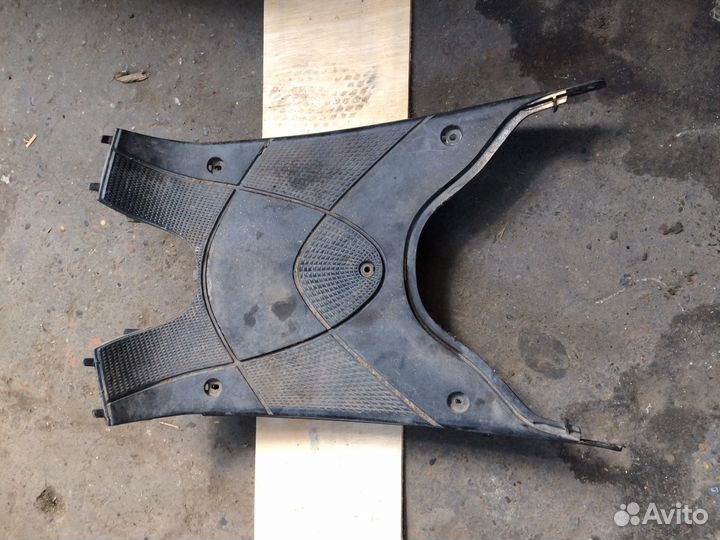 Полик Сузуки летс 2