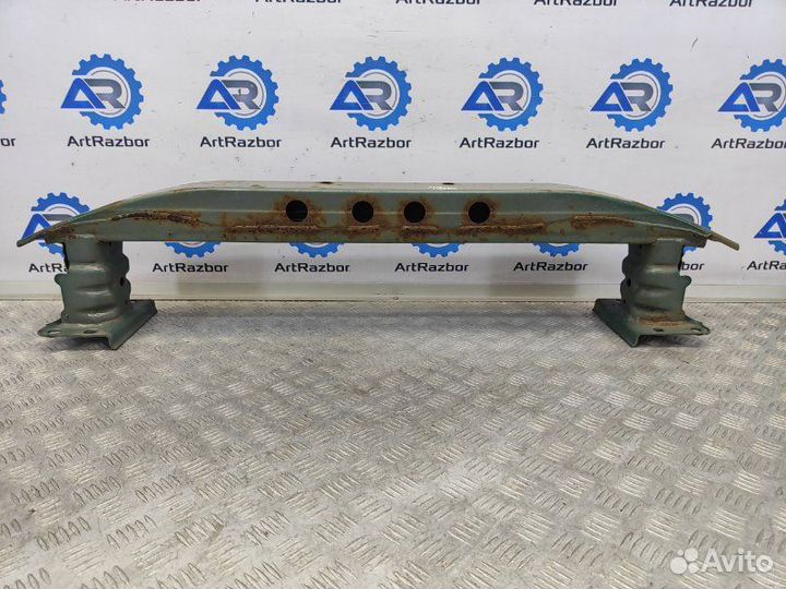 Усилитель переднего бампера Toyota Avensis T250