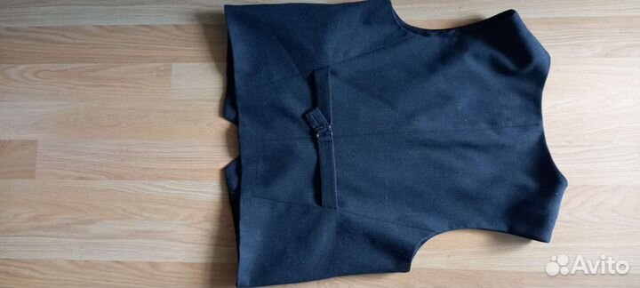 Школьная форма (жилетка и брюки)