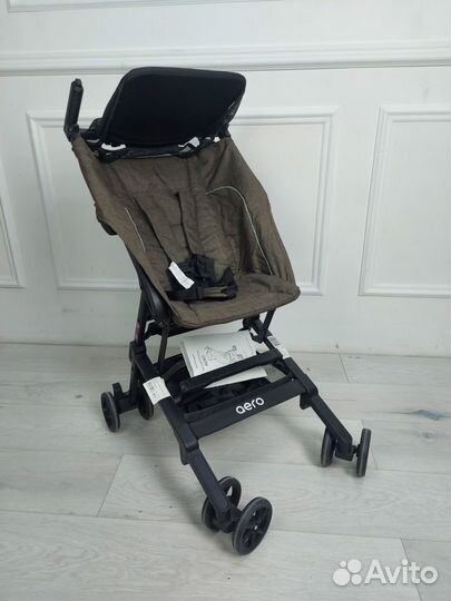 Компактная детская коляска для путешествий