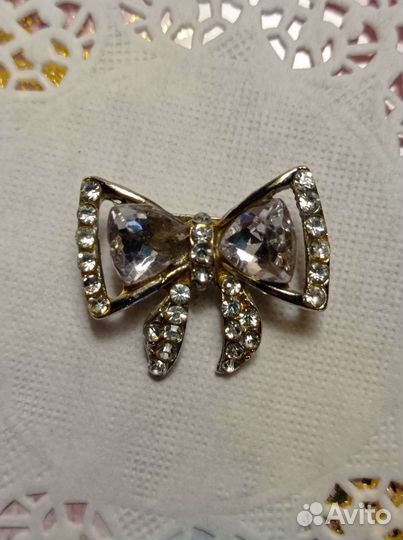 Броши, серьги, зажим для платка винтаж