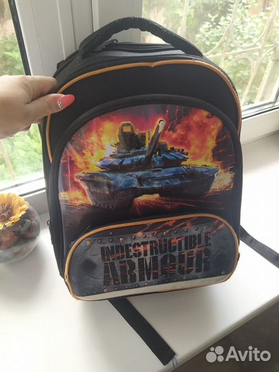 Рюкзак школьный