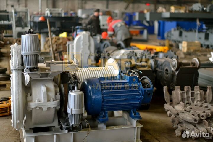 Гусеничный кран ЧКЗ МКГ-25БР, 1989