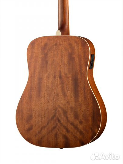 Электро-акустическая гитара, с чехлом. Parkwood