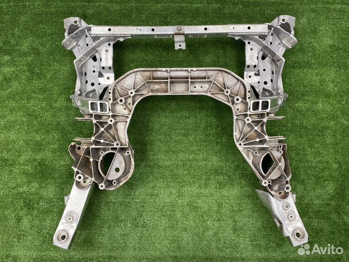 Передний подрамник BMW F10 Xdrive F01 F02