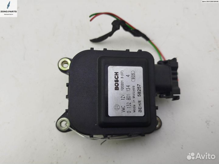 Моторчик заслонки отопителя 0132801134 на Opel Zafira A