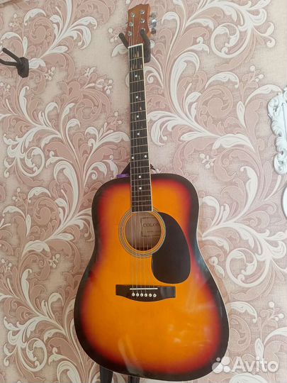 Акустическая гитара