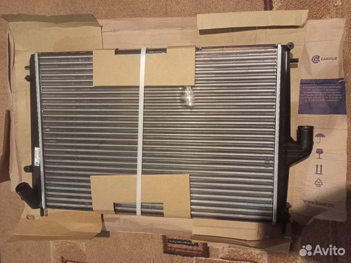 Радиатор Renault