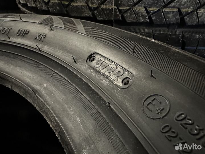 Triangle Sports TH201 255/30 R20
