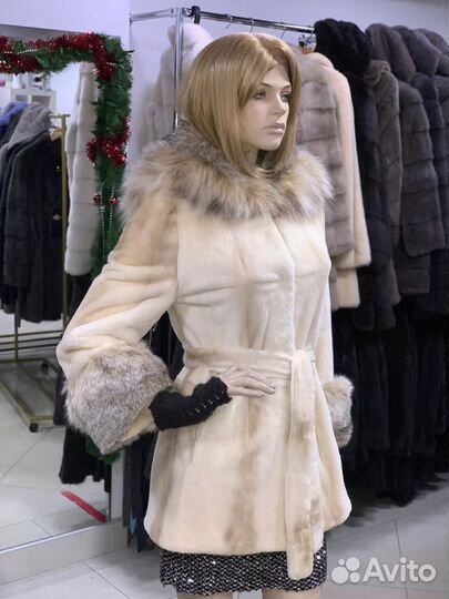 Шуба норковая жемчуг с рысью.Италия