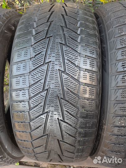 Hankook Winter I'Cept iZ 2 W616 225/50 R17
