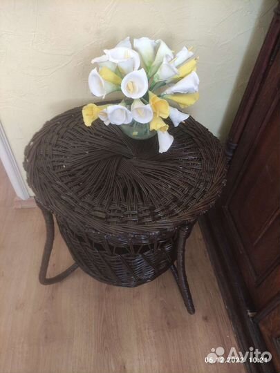 Столик -корзина