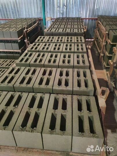 Блок полнотелый \пустотелый