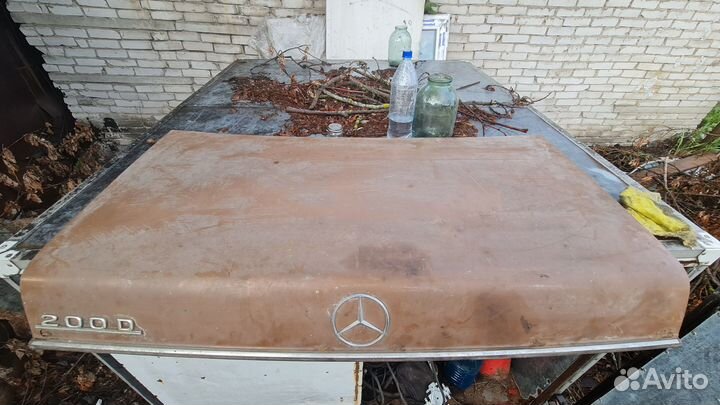 Крышка багажника mercedes w123