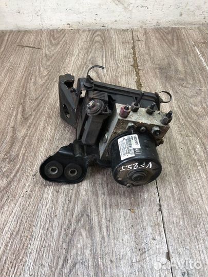 Блок abs Opel Astra J хетчбэк 5дв. A16XER 2010