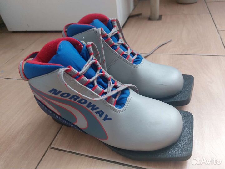 Лыжные ботинки детские