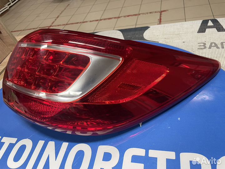 Фонарь задний правый Kia Sportage 3 SL 924023W0