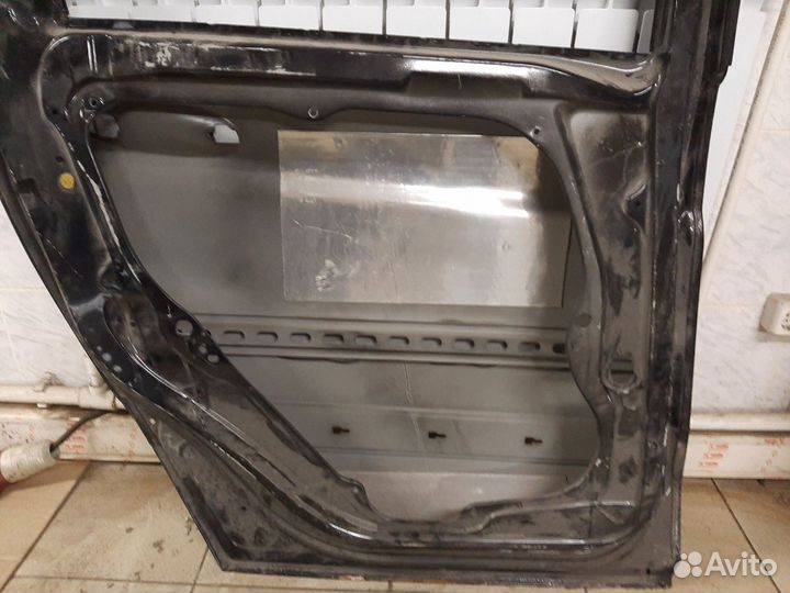 Дверь левая задняя Mercedes B-klasse W245