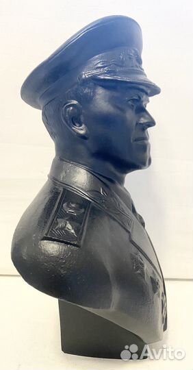 Чугунное литьё касли. Бюст Жуков. Большой