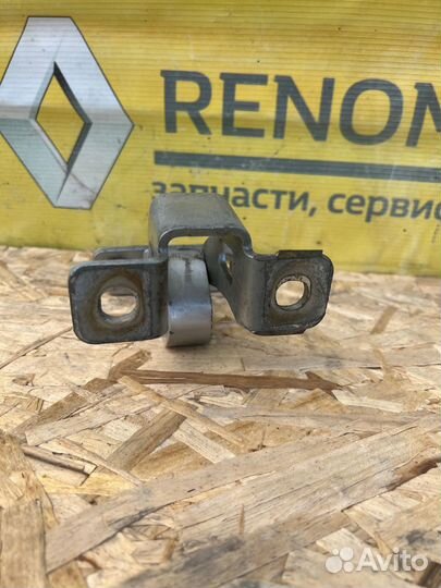 Петля двери багажника правая LADA Largus