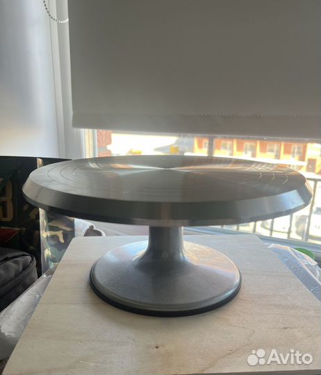 Подставка вращающаяся металлическая для торта